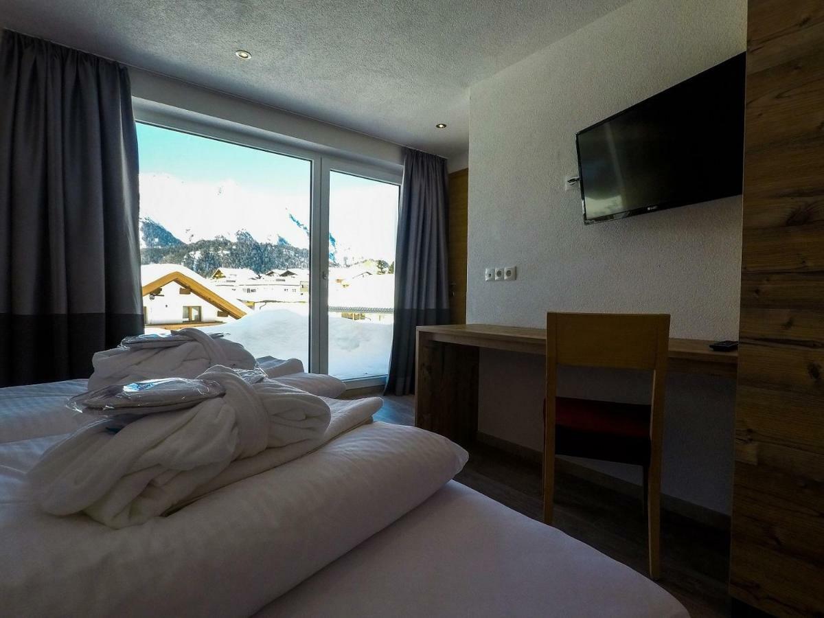 Collina Hotel Garni Nauders Eksteriør bilde